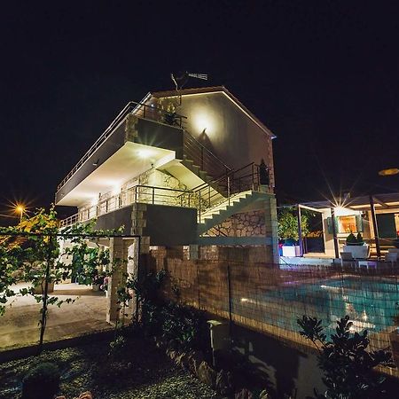 Holiday Home Gabi Рогозница Экстерьер фото