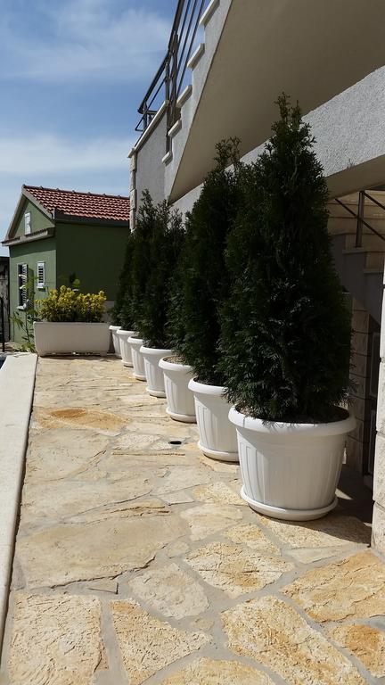 Holiday Home Gabi Рогозница Экстерьер фото